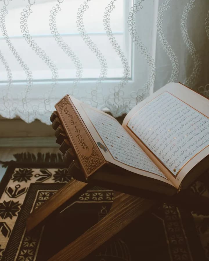 Best female Quran teacher setup for peaceful online Quran learning at home